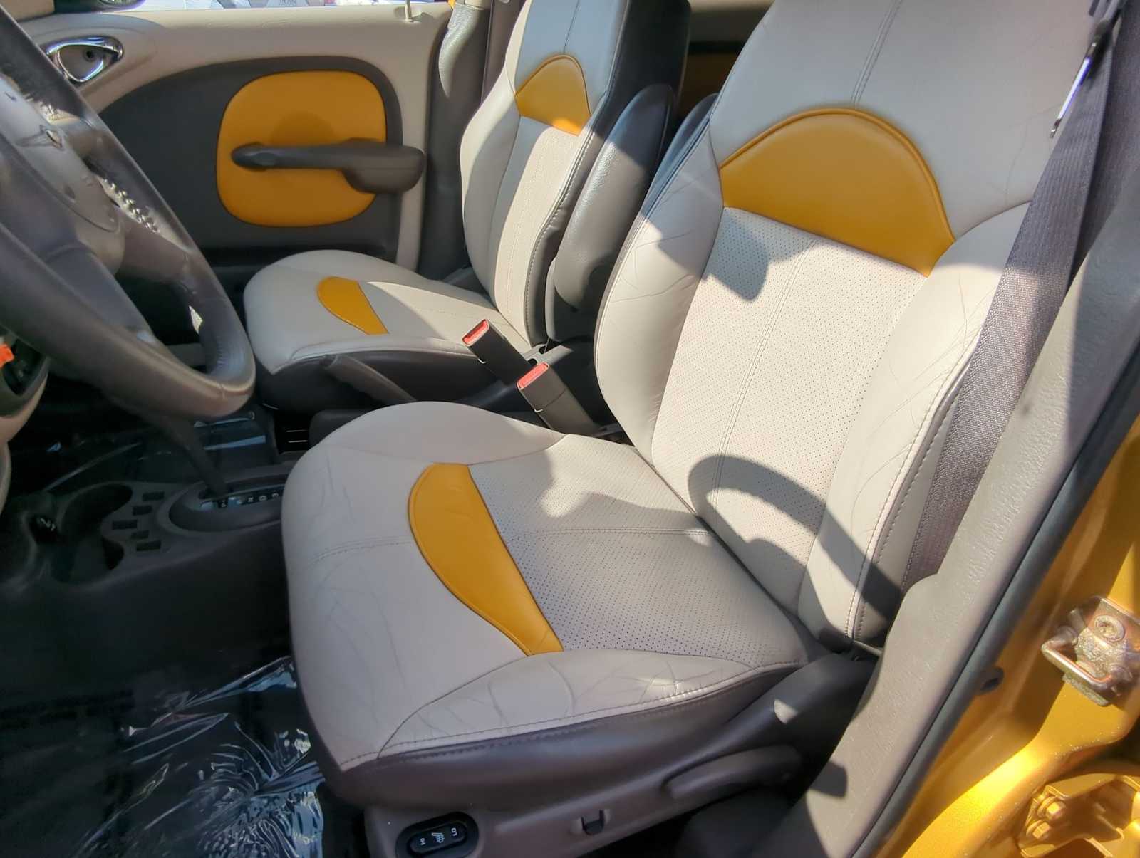 Thumbnail: 2002 Chrysler PT Cruiser - 17