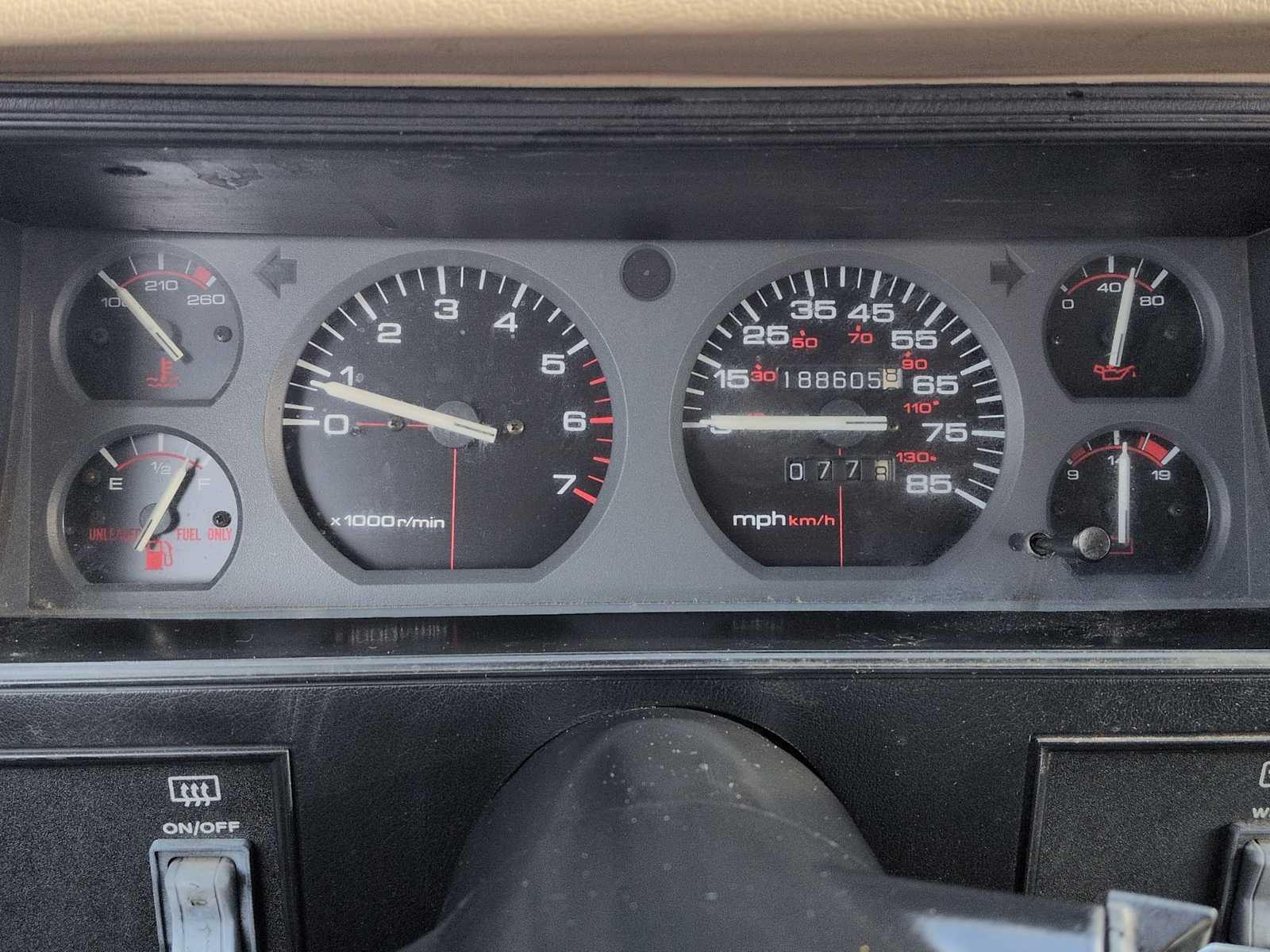 Thumbnail: 1994 Jeep Cherokee - 29