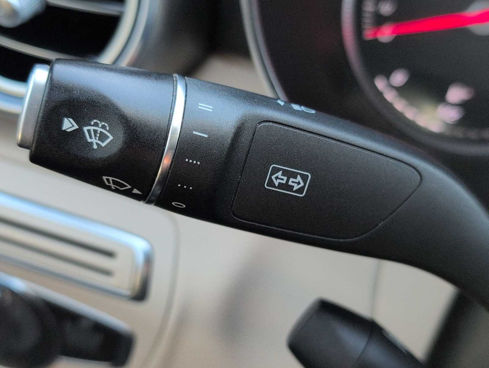 Thumbnail: 2018 Mercedes-Benz C-Class - 26