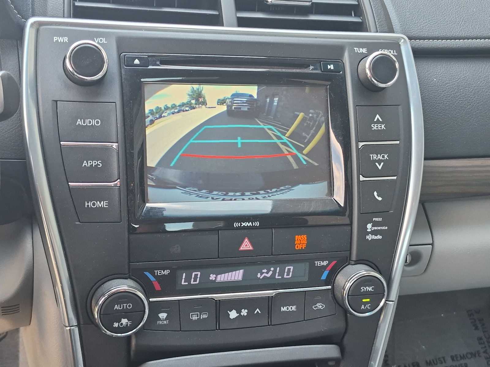 2016 Toyota Camry XLE - Photo 28