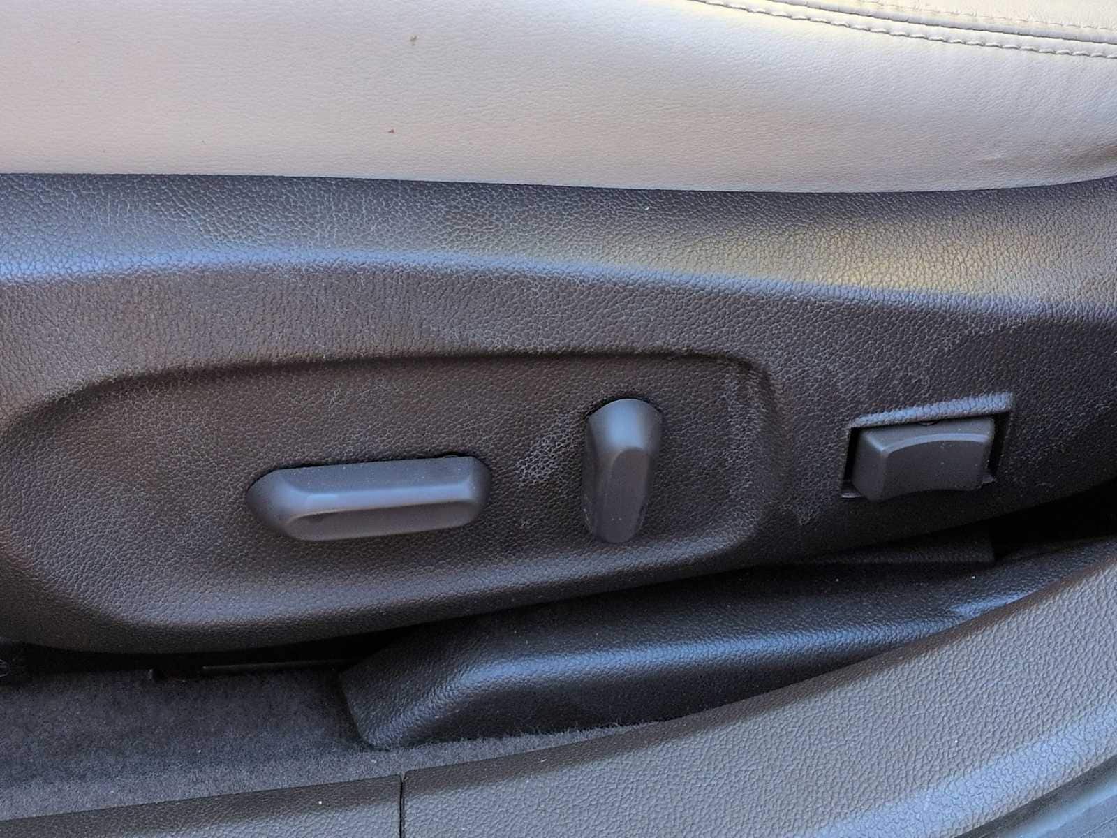 Thumbnail: 2016 Buick Verano - 18