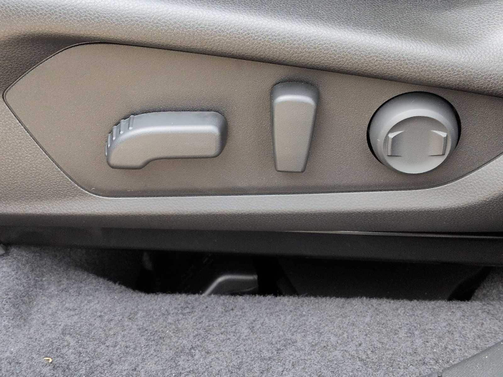 Thumbnail: 2025 Subaru Forester - 18