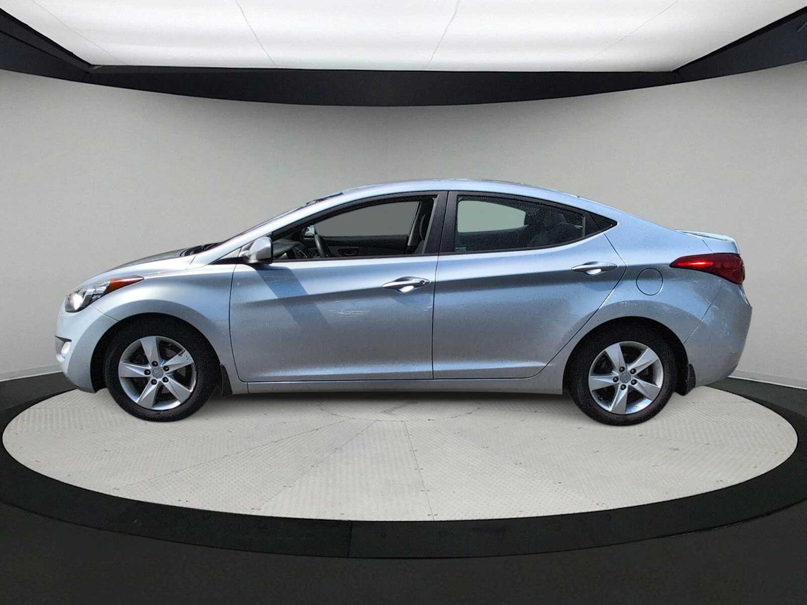 Thumbnail: 2013 Hyundai Elantra - 5