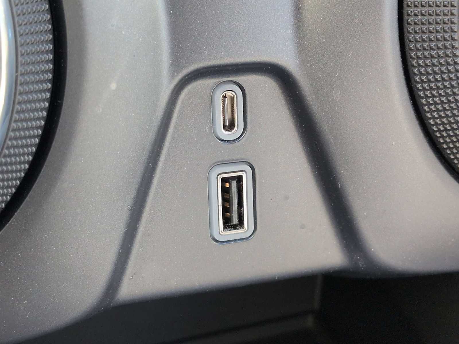 Thumbnail: 2022 Chevrolet Blazer - 31