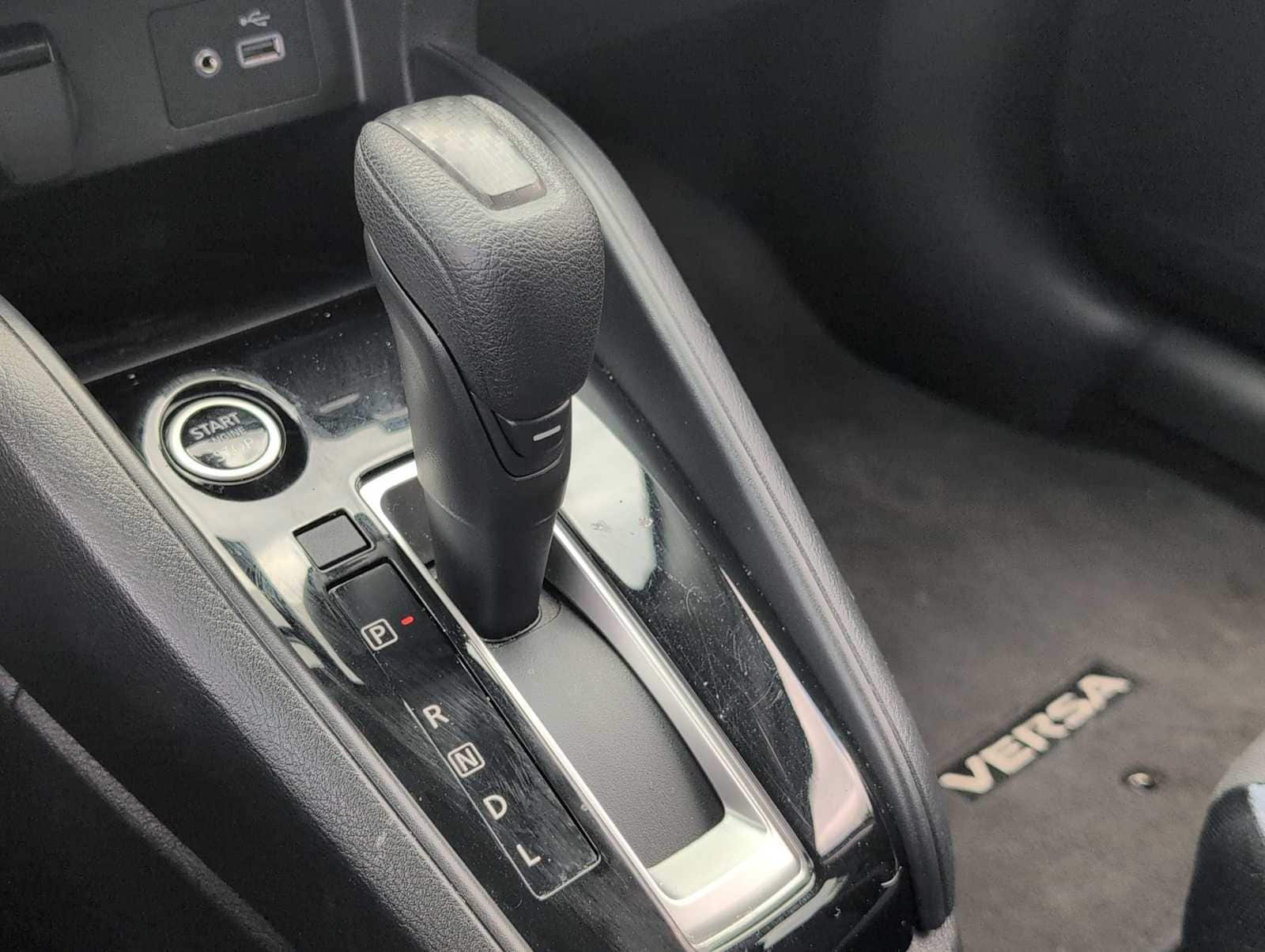 2025 Nissan Versa Sedan SV - Photo 28
