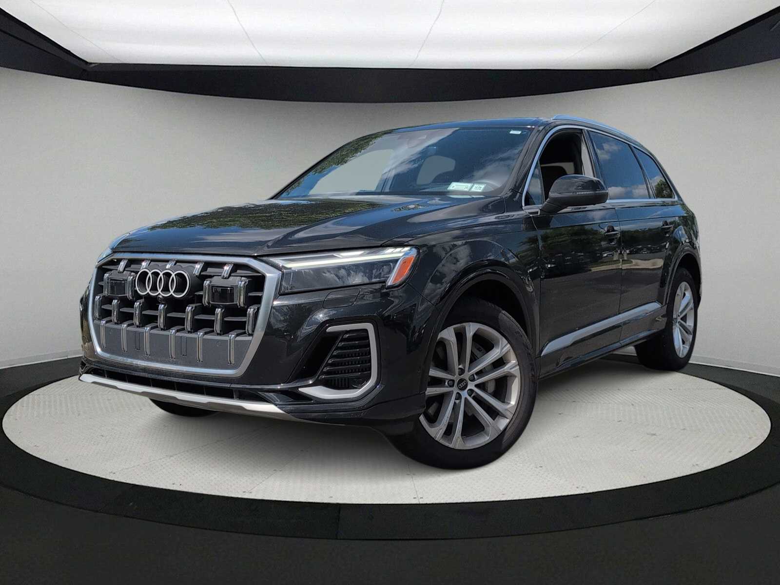 Thumbnail: 2025 Audi Q7 - 1