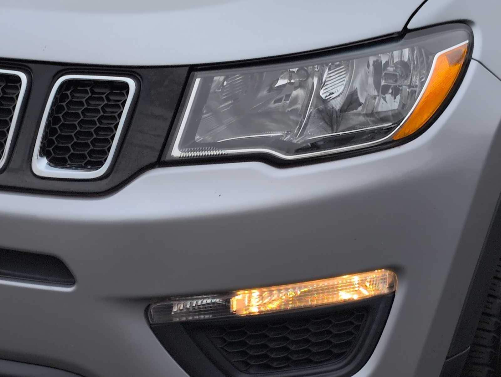 Thumbnail: 2019 Jeep Compass - 11