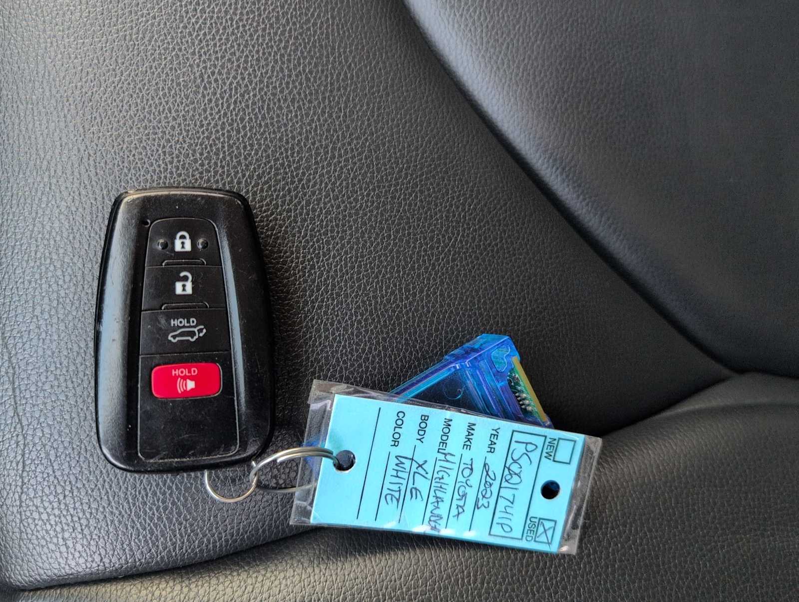 Thumbnail: 2023 Toyota Highlander - 34