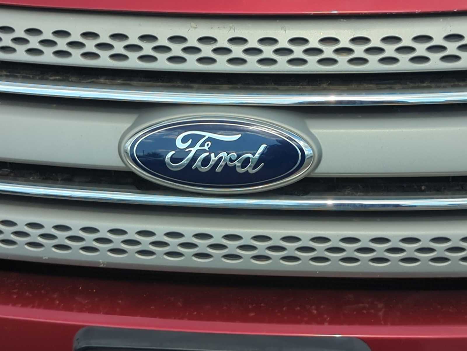 Thumbnail: 2013 Ford Explorer - 11