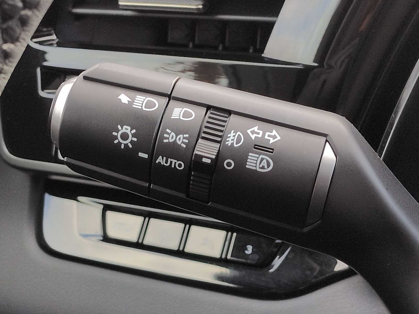 Thumbnail: 2024 Lexus RX - 27