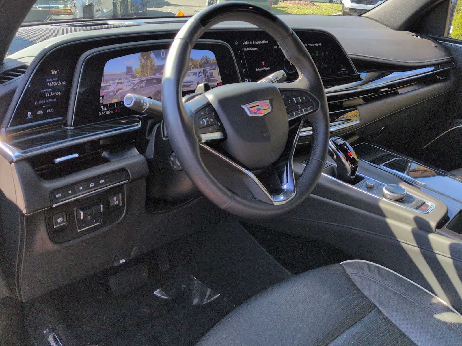 Thumbnail: 2024 Cadillac Escalade - 16