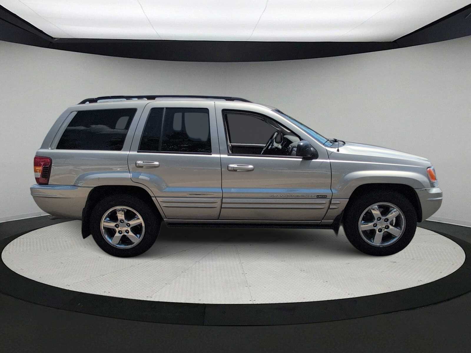 Thumbnail: 2004 Jeep Grand Cherokee - 9