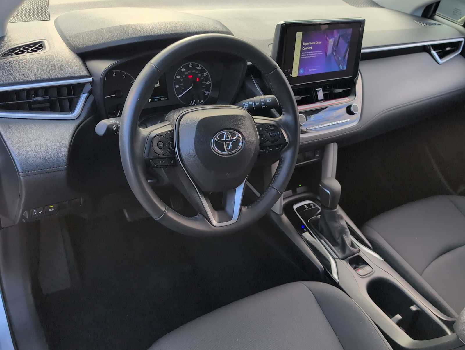 Thumbnail: 2024 Toyota Corolla Cross - 10