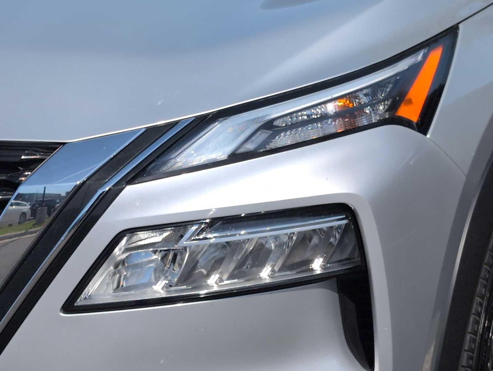 Thumbnail: 2023 Nissan Rogue - 11