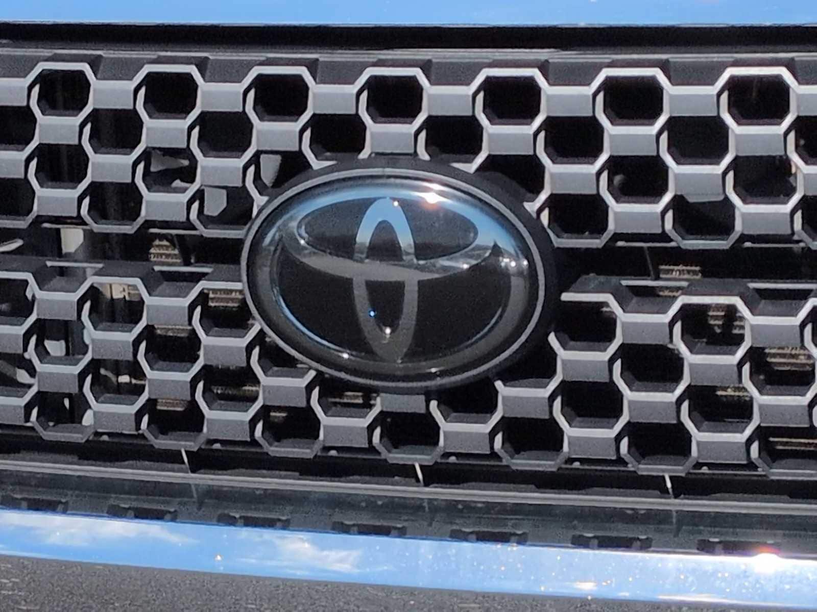 Thumbnail: 2020 Toyota Tundra - 12