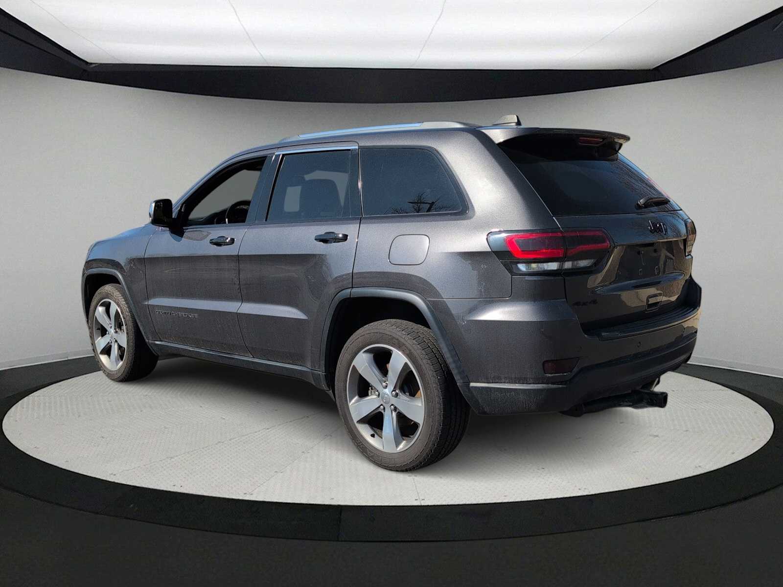 Thumbnail: 2015 Jeep Grand Cherokee - 6