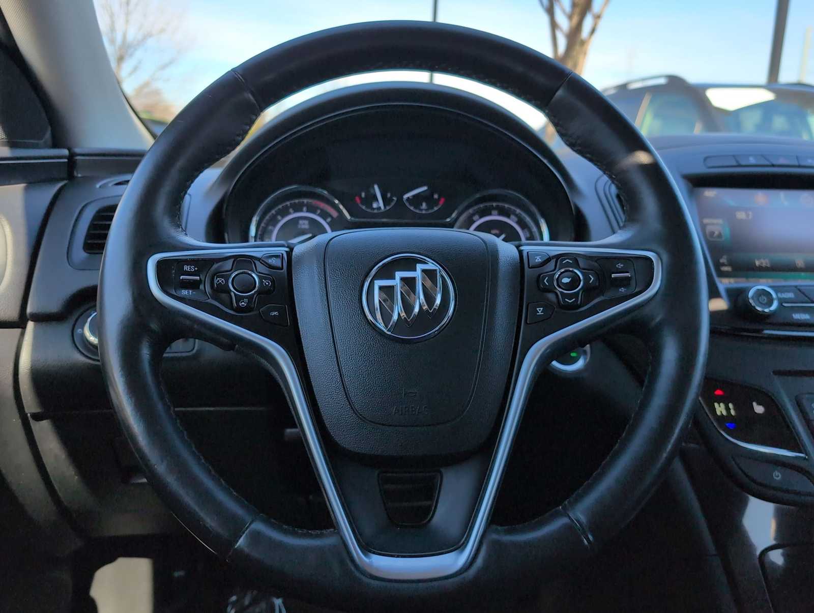 Thumbnail: 2014 Buick Regal - 22