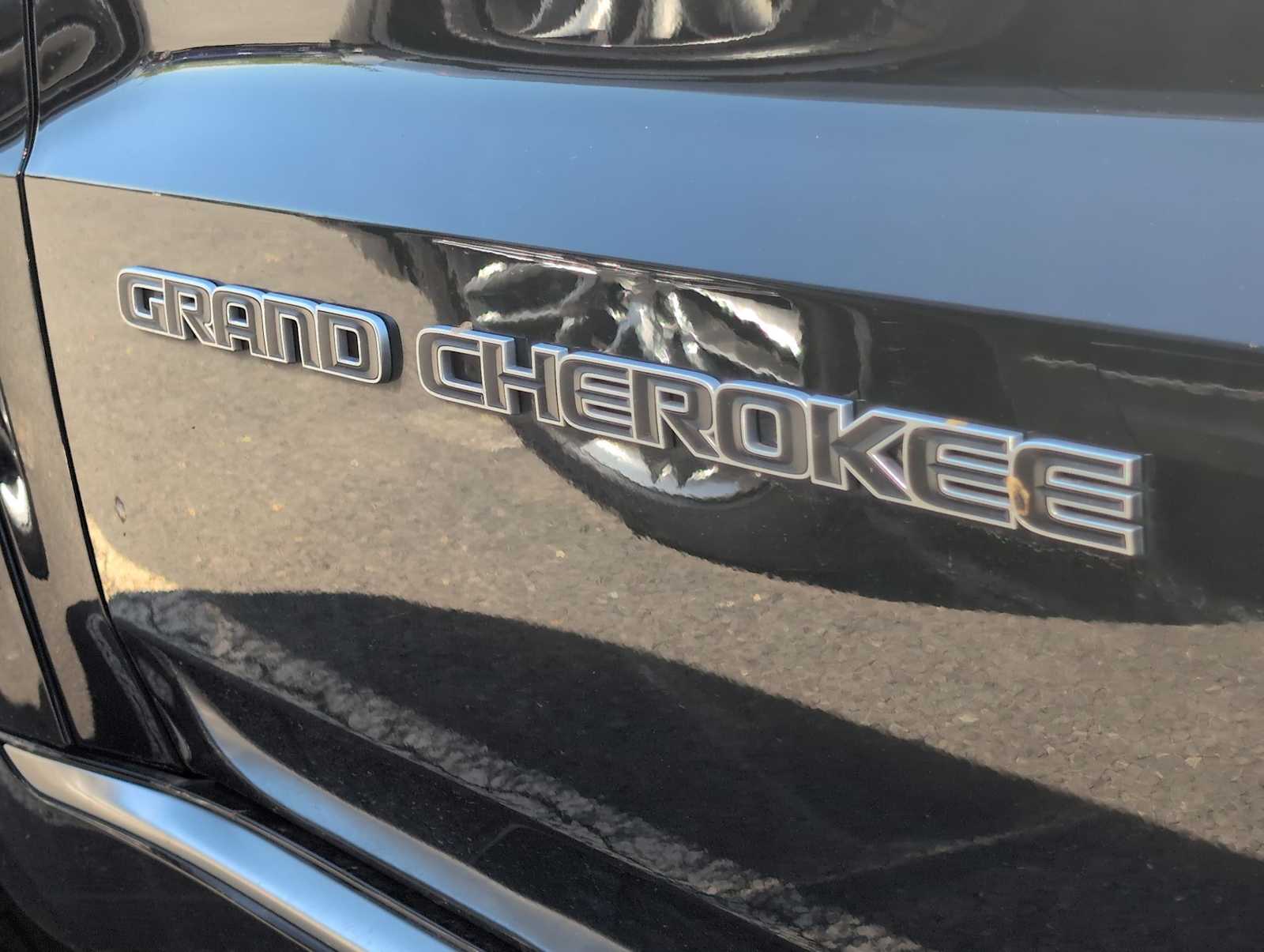 Thumbnail: 2020 Jeep Grand Cherokee - 13