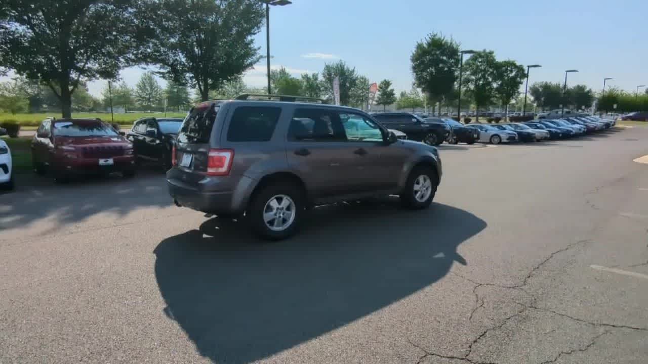 Thumbnail: 2010 Ford Escape - 8