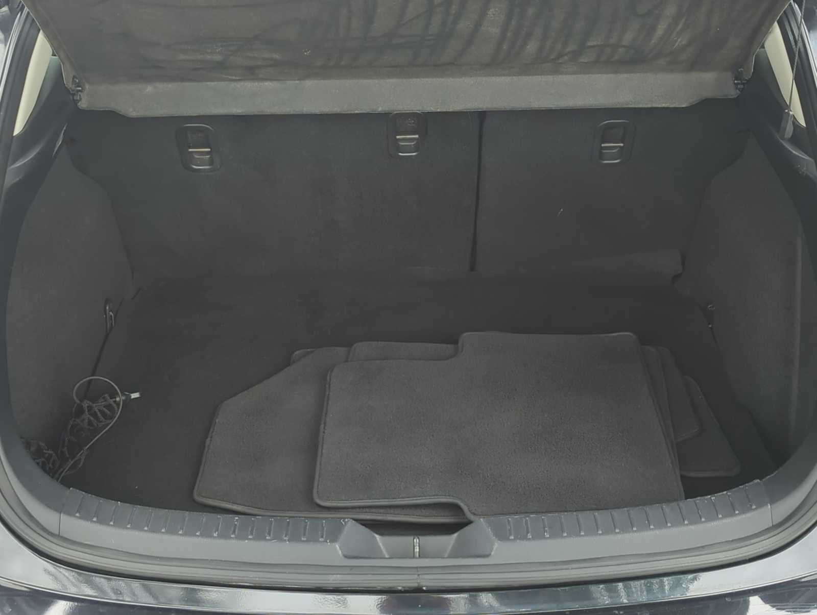 Thumbnail: 2015 Mazda Mazda3 - 32