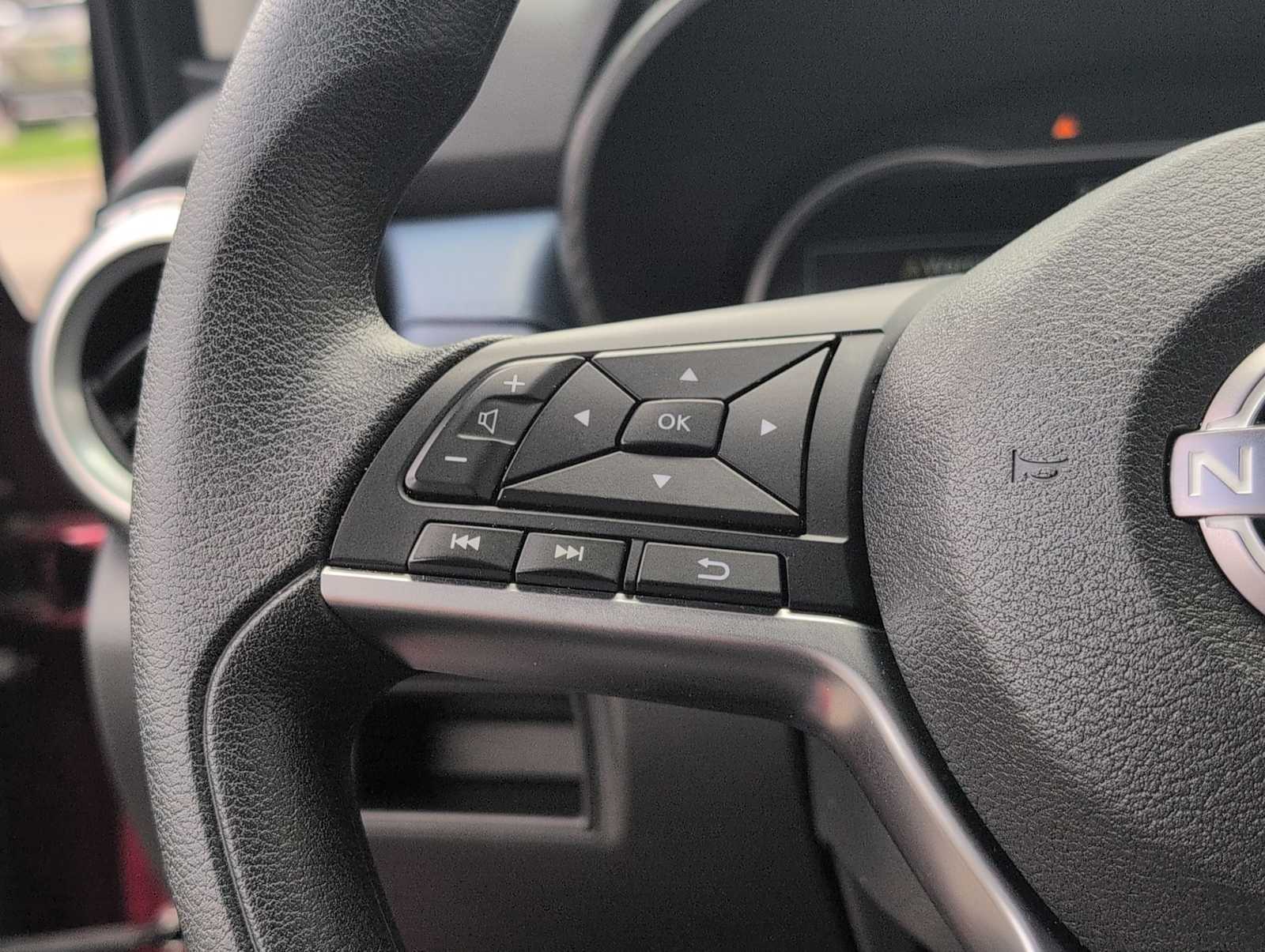 2025 Nissan Versa Sedan SV - Photo 21