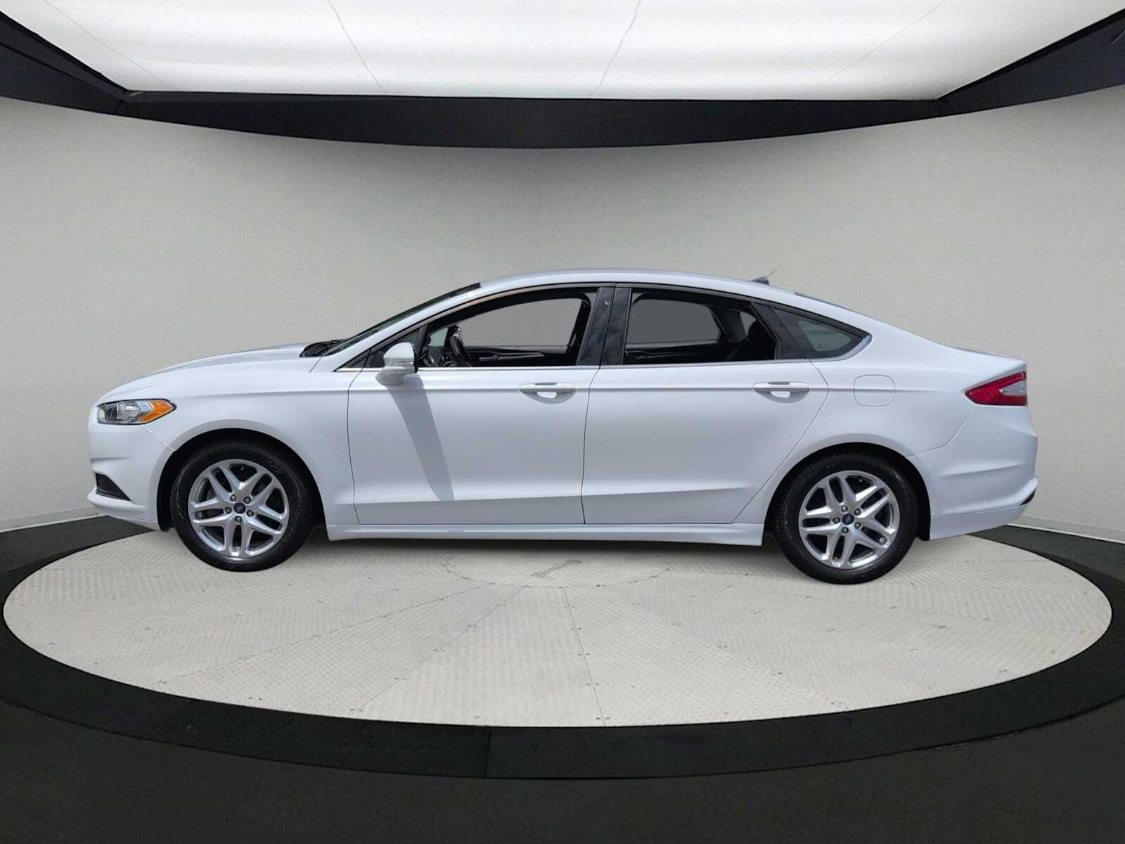 Thumbnail: 2013 Ford Fusion - 5
