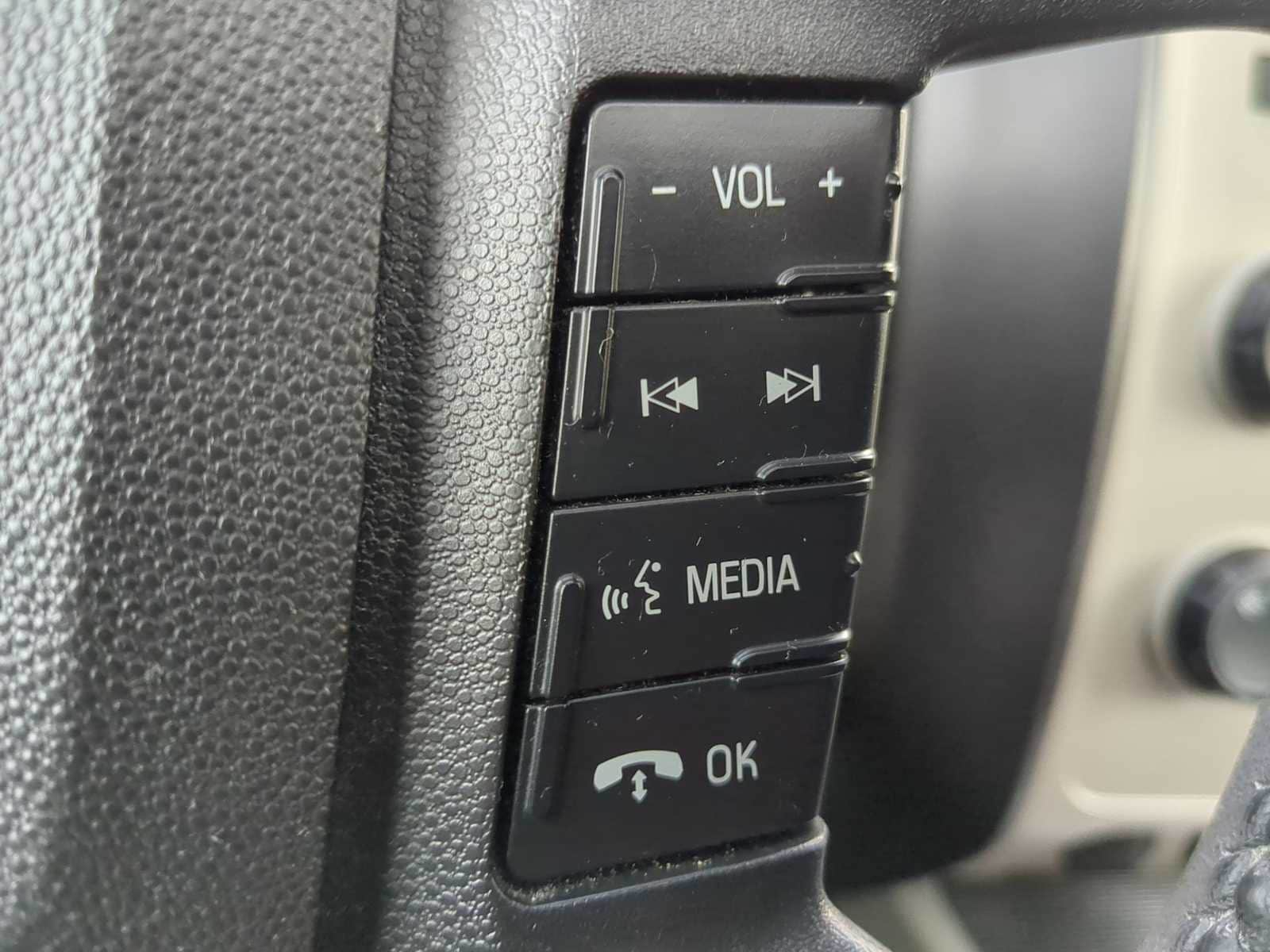 Thumbnail: 2010 Ford Escape - 26