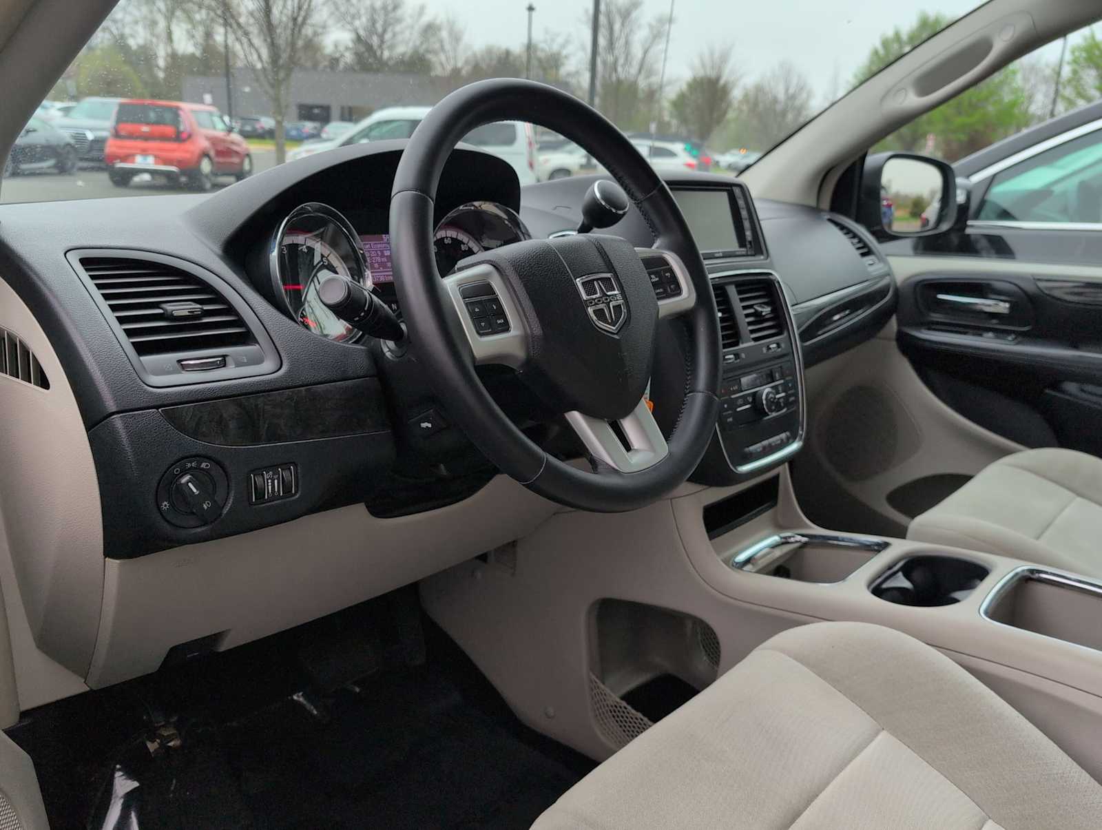 Thumbnail: 2012 Dodge Grand Caravan - 10