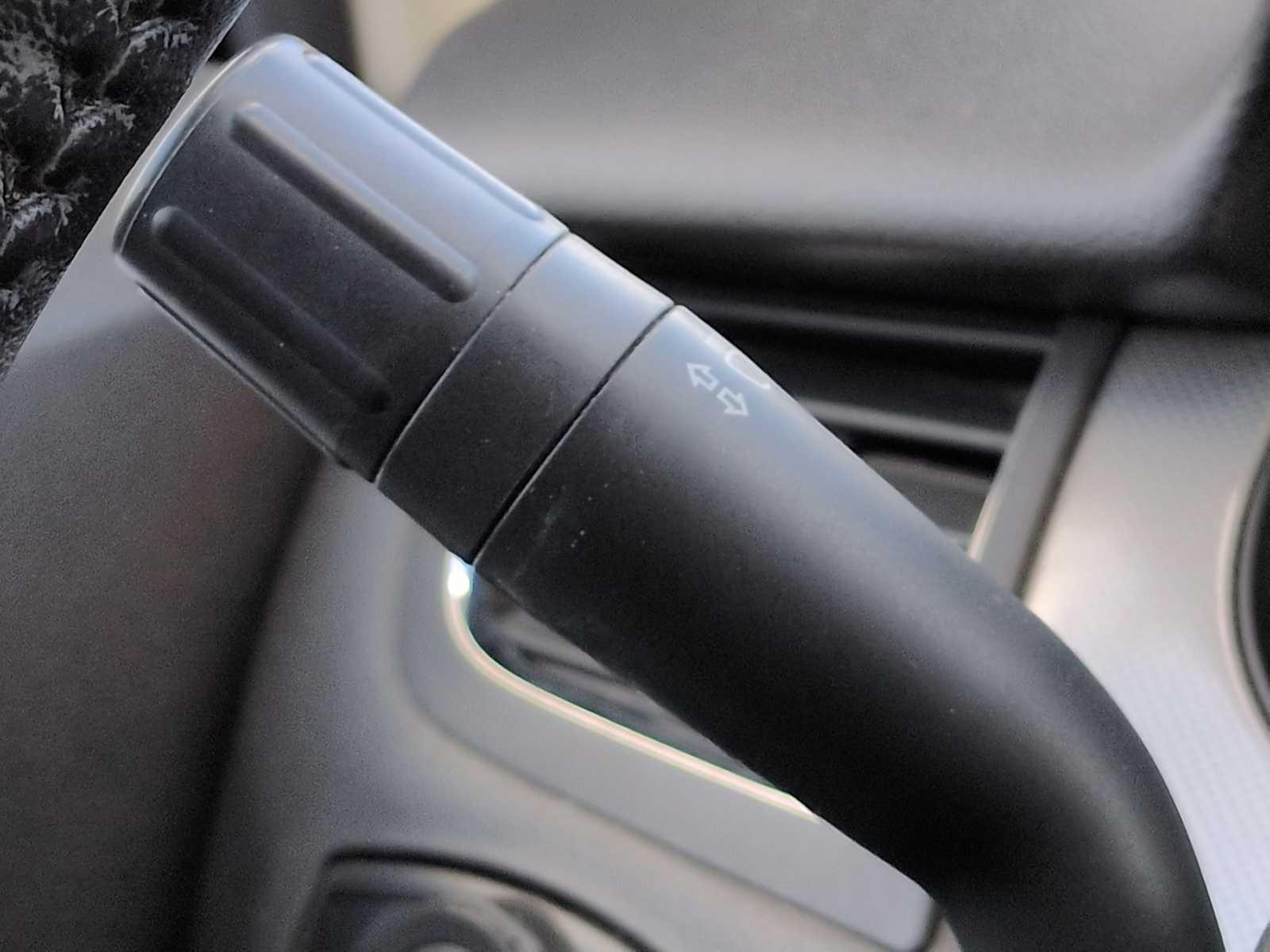 Thumbnail: 2013 Ford Edge - 26