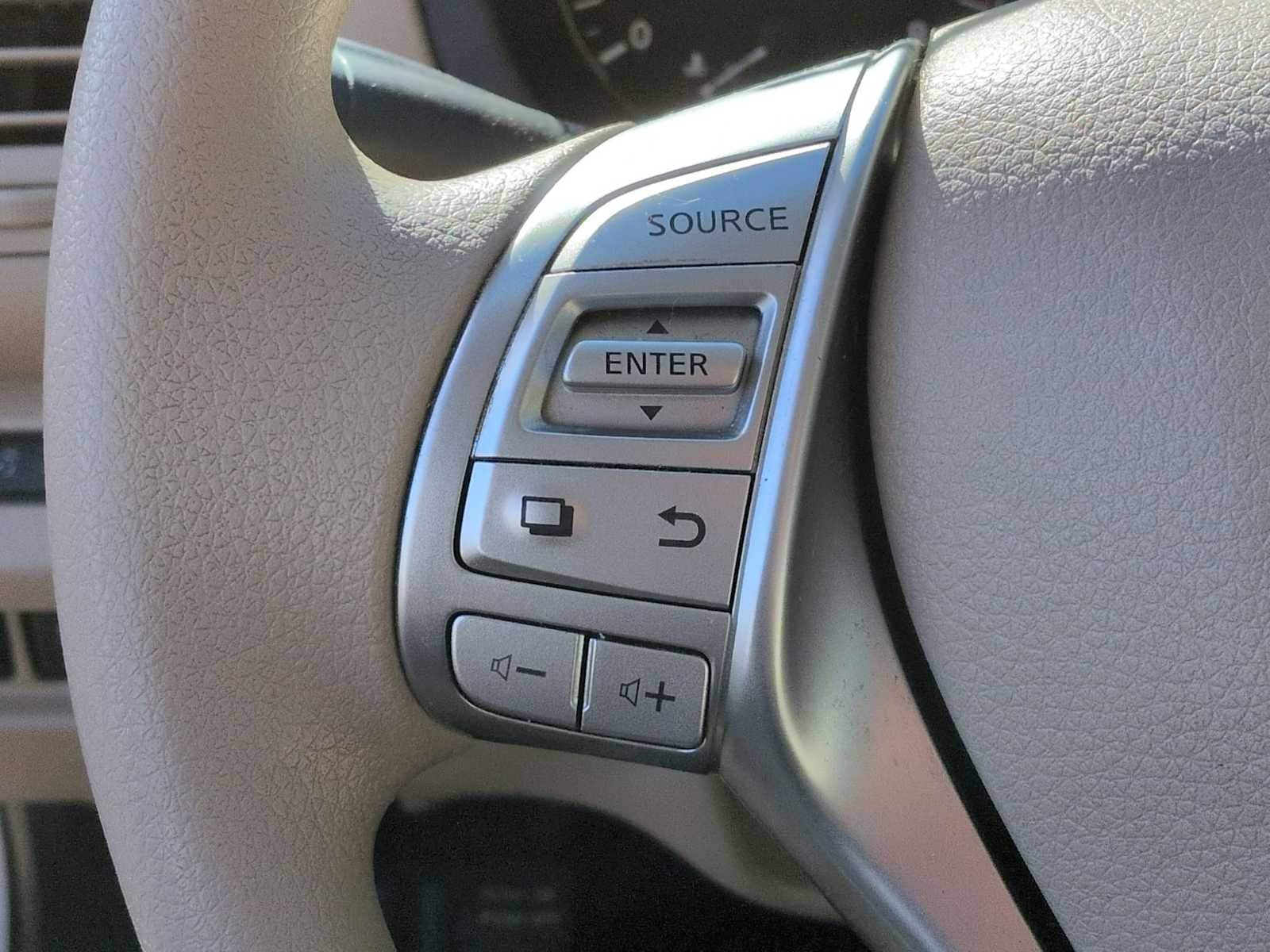 Thumbnail: 2016 Nissan Altima - 24