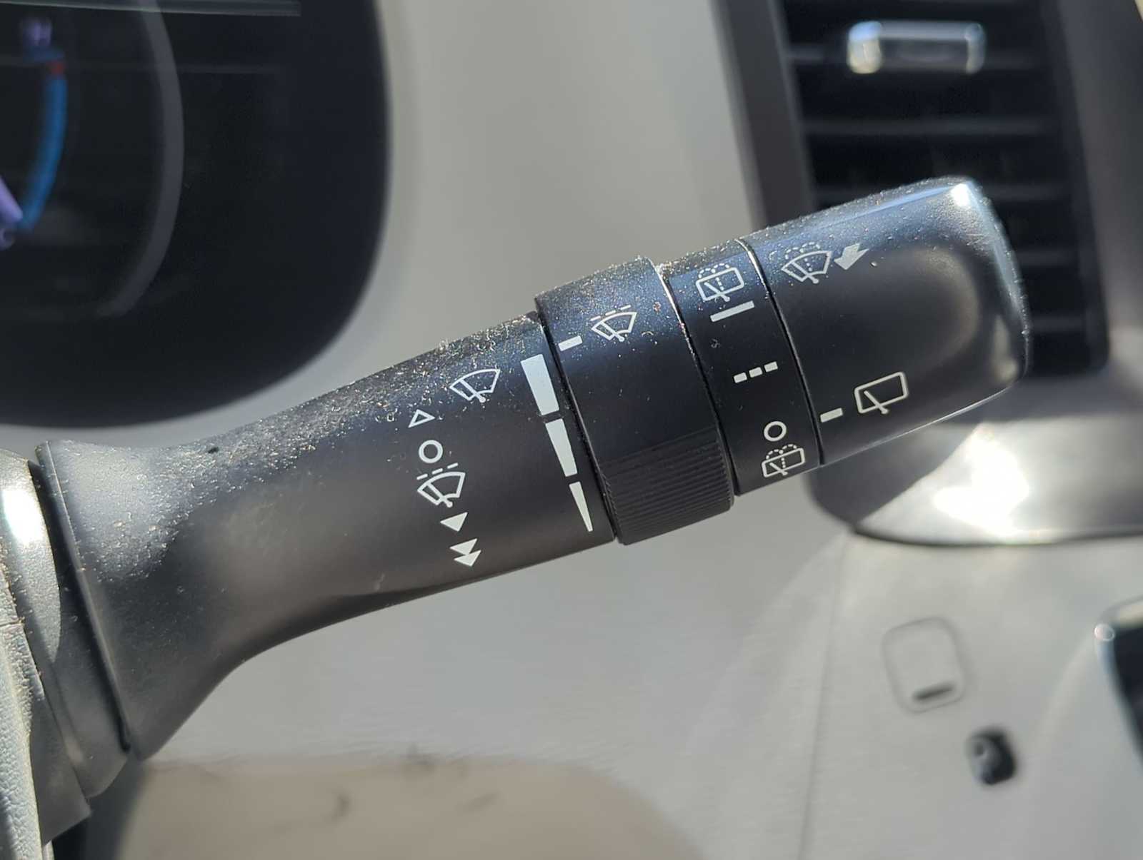 Thumbnail: 2011 Toyota Sienna - 15