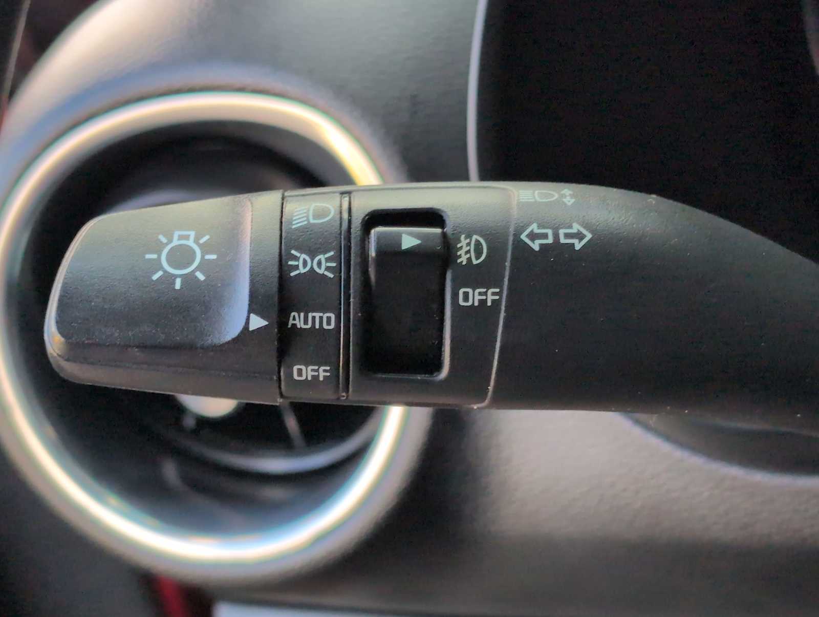 Thumbnail: 2020 Kia Forte - 26