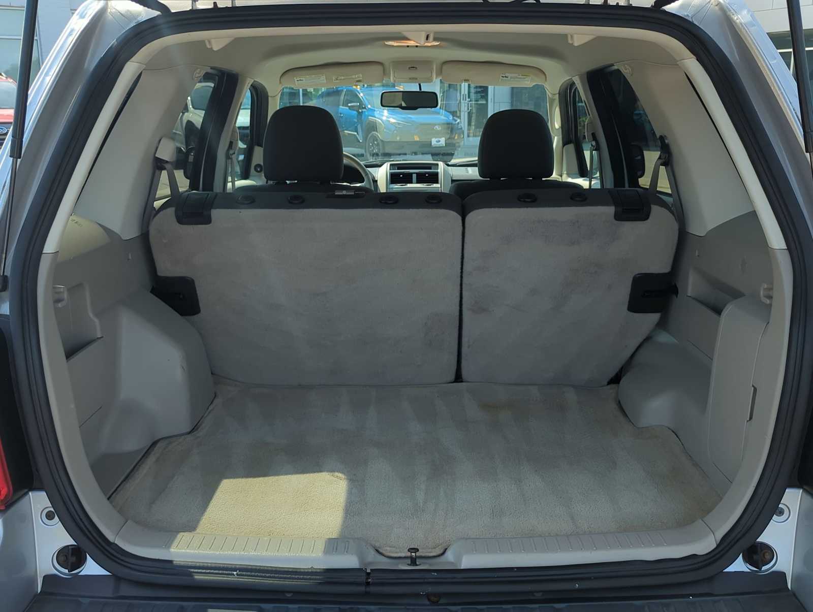 Thumbnail: 2010 Ford Escape - 31