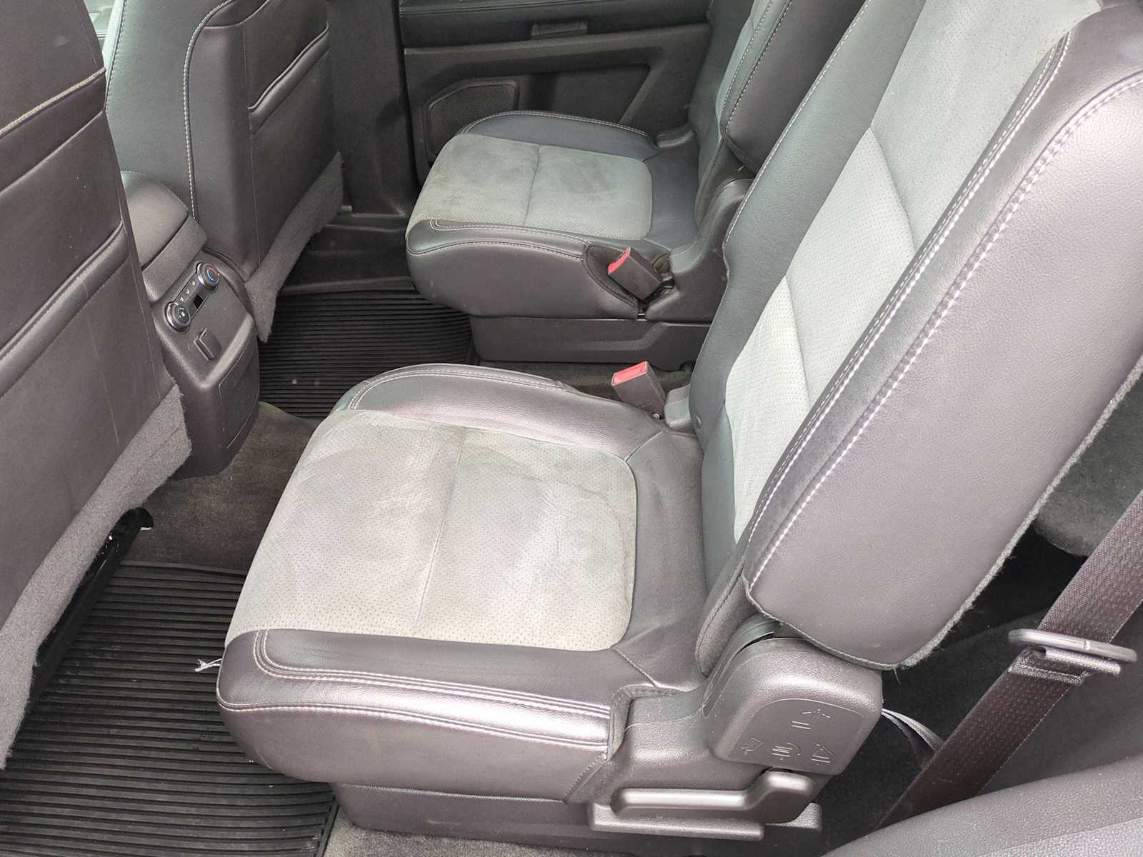 Thumbnail: 2015 Ford Explorer - 20