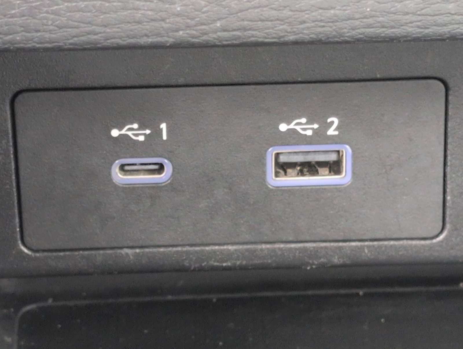 Thumbnail: 2022 Mitsubishi Outlander - 29