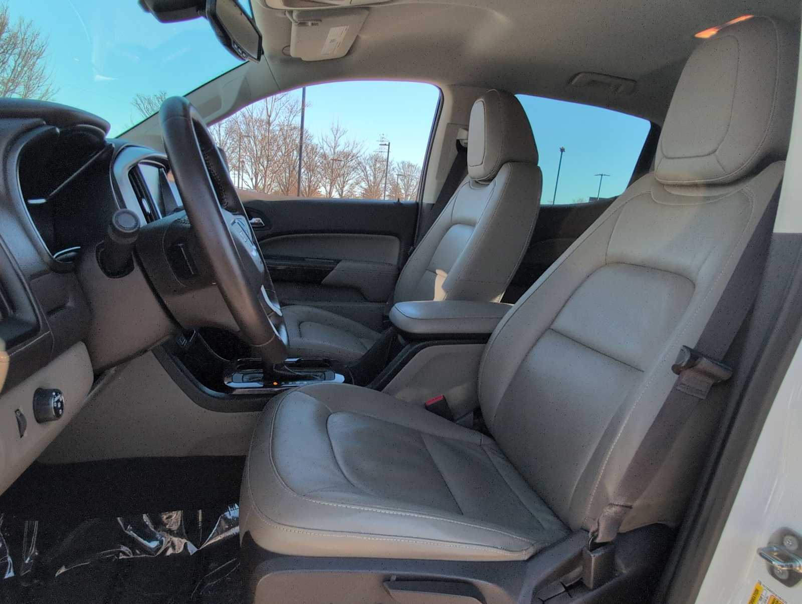 Thumbnail: 2016 GMC Canyon - 17