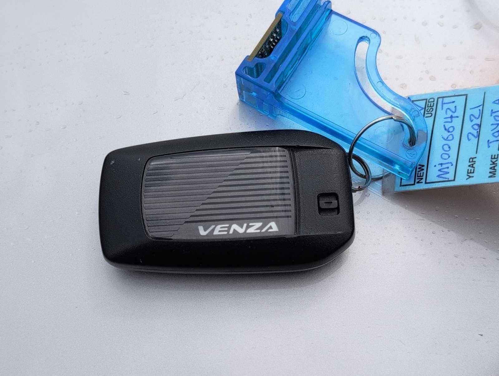 Thumbnail: 2021 Toyota Venza - 35