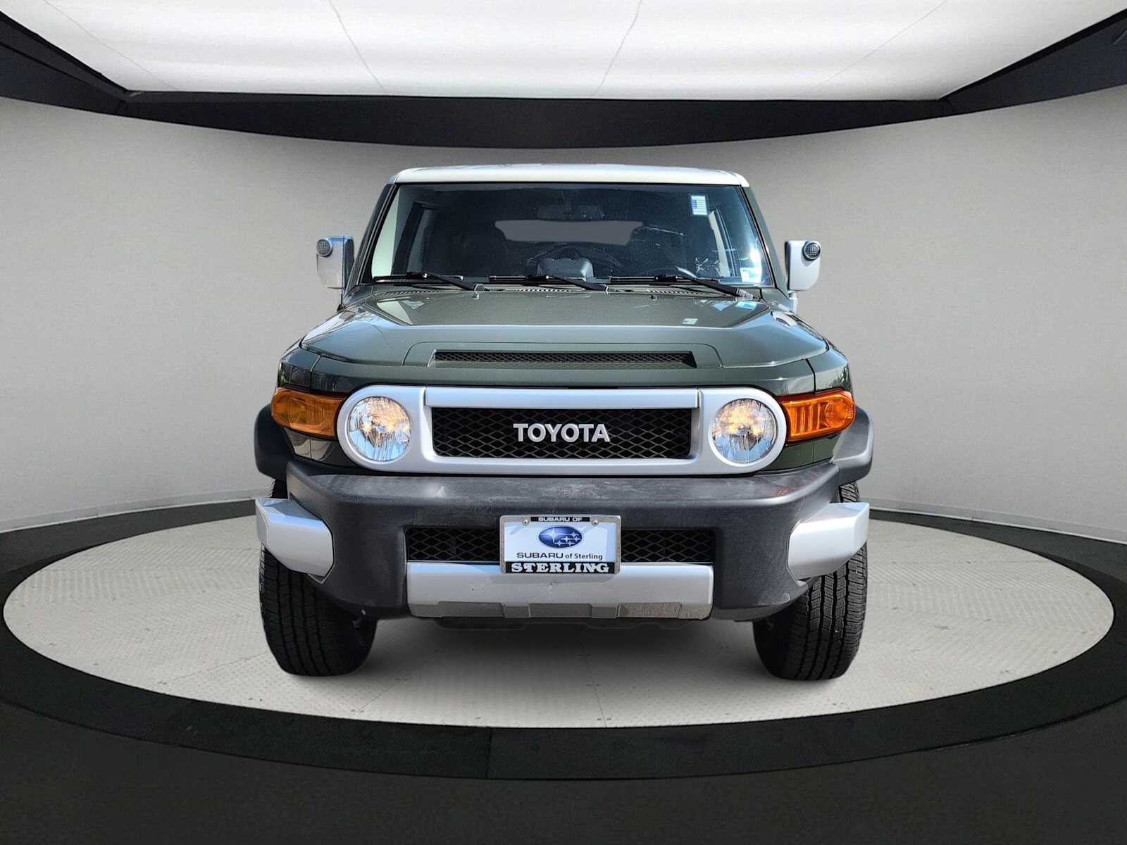 Thumbnail: 2012 Toyota FJ Cruiser - 3