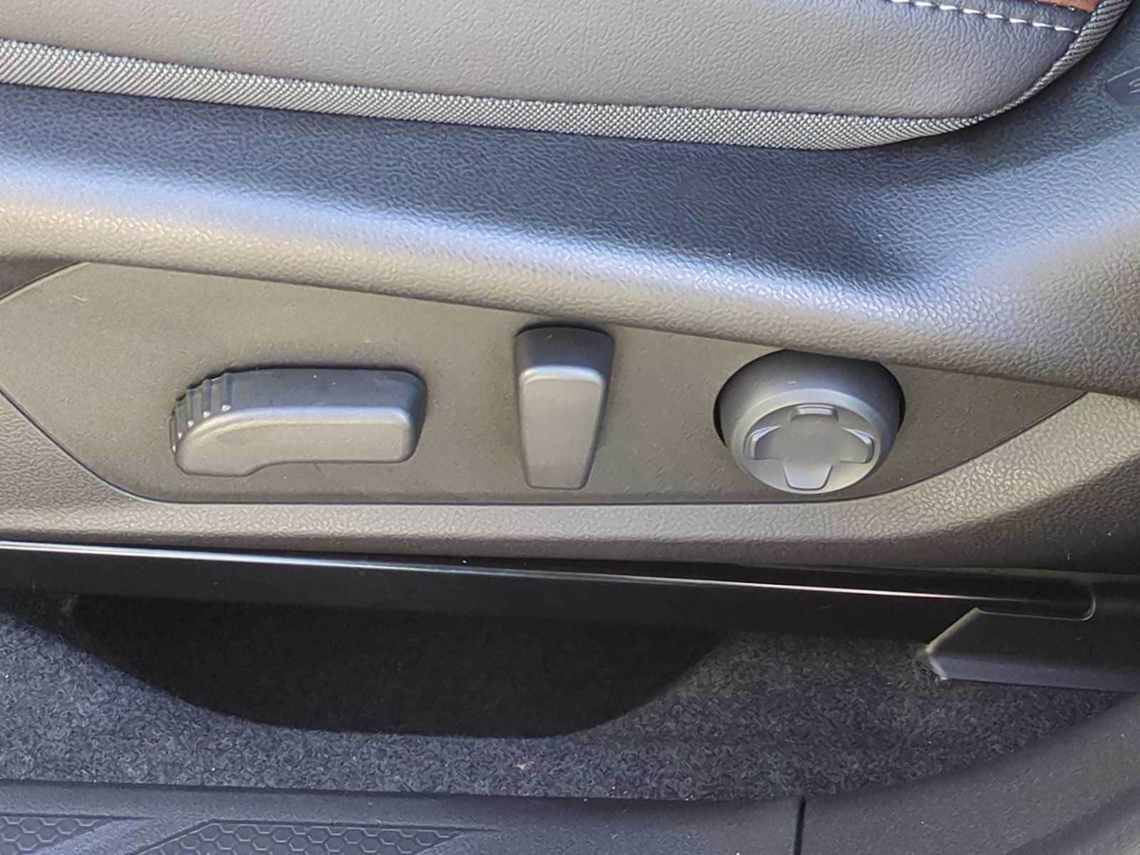 Thumbnail: 2026 Subaru Outback - 17