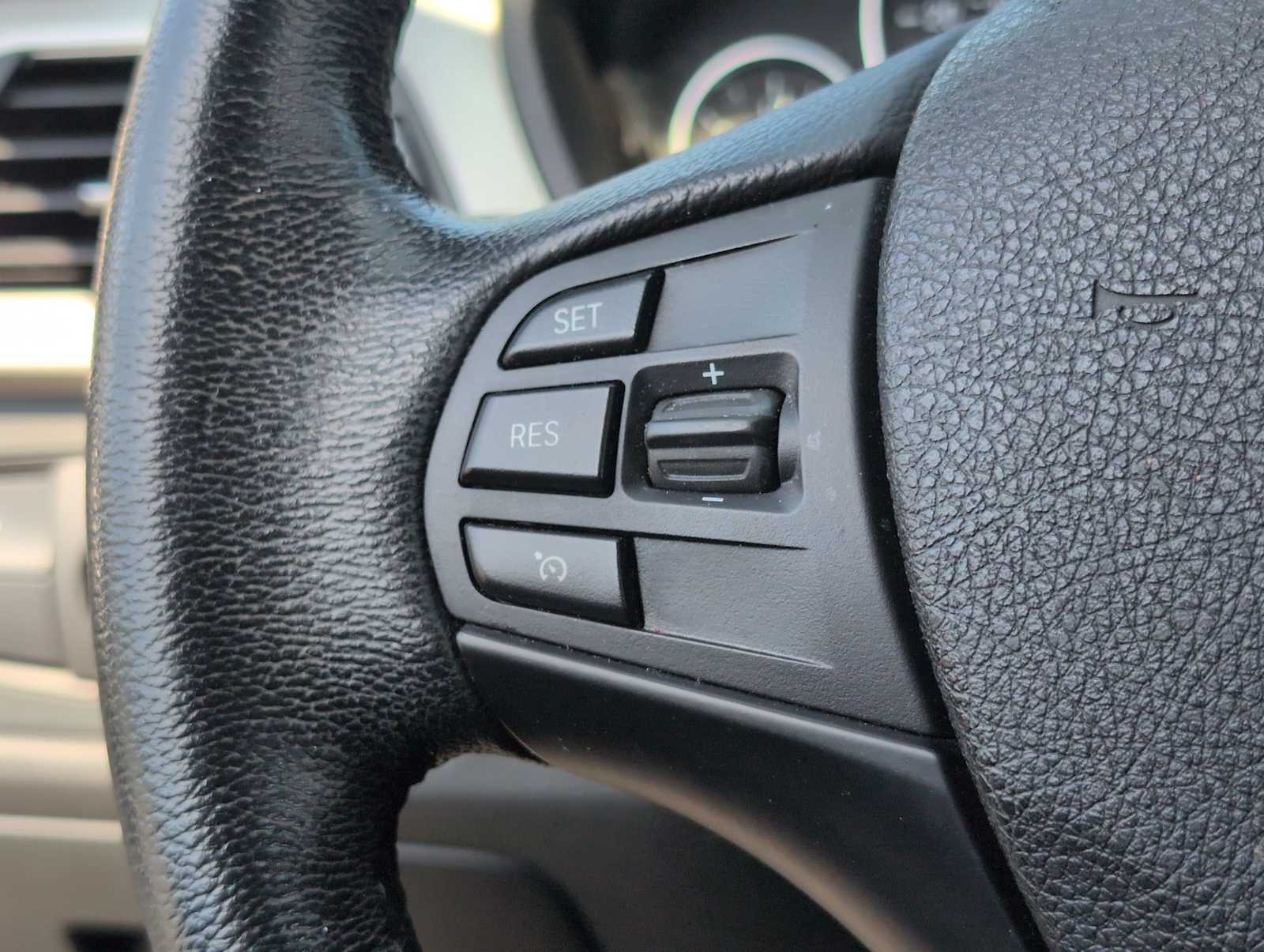 Thumbnail: 2014 BMW 3 Series - 22