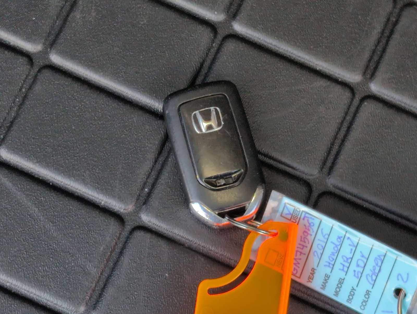 Thumbnail: 2016 Honda HR-V - 32