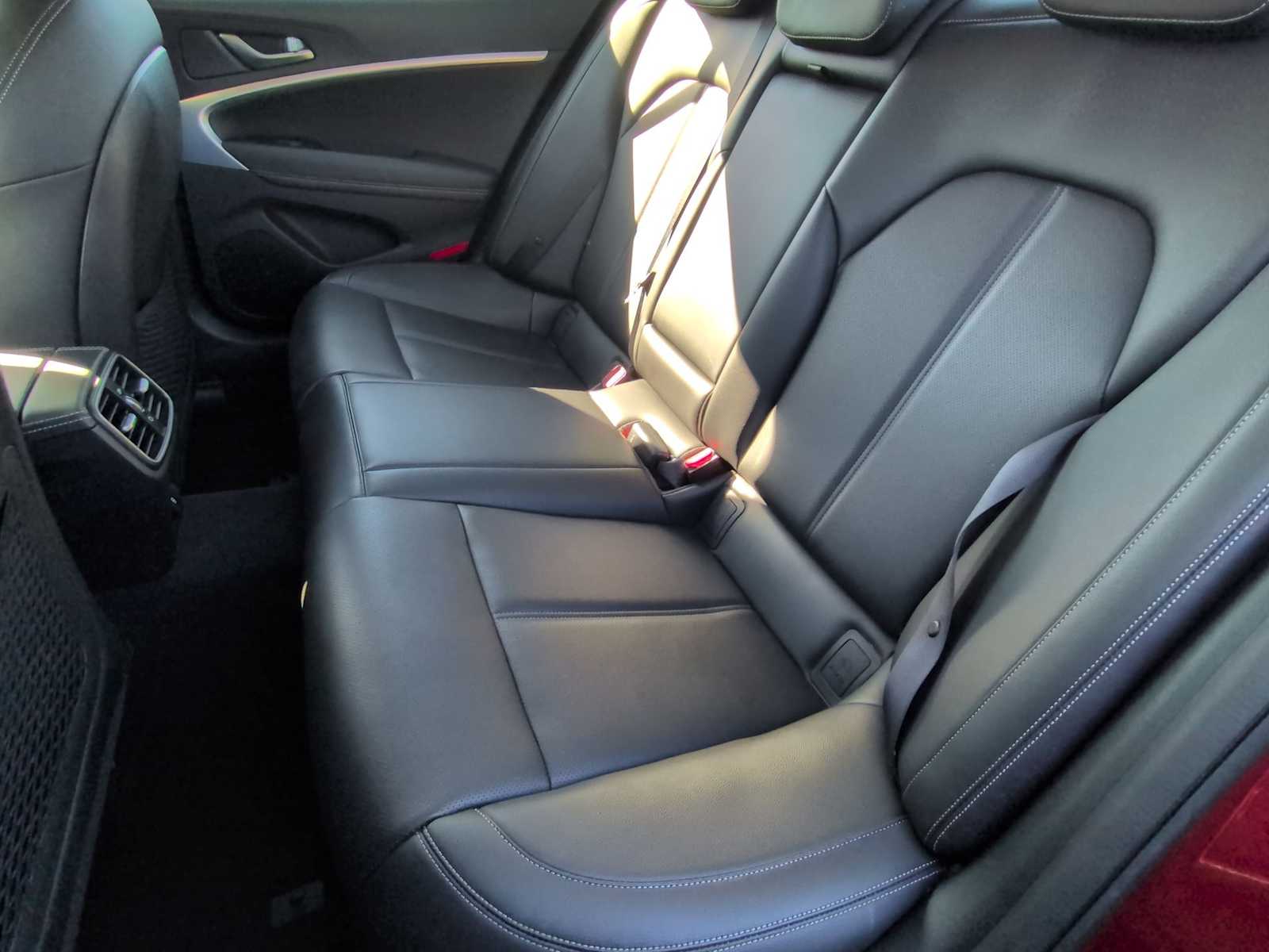 Thumbnail: 2023 Genesis G70 - 20