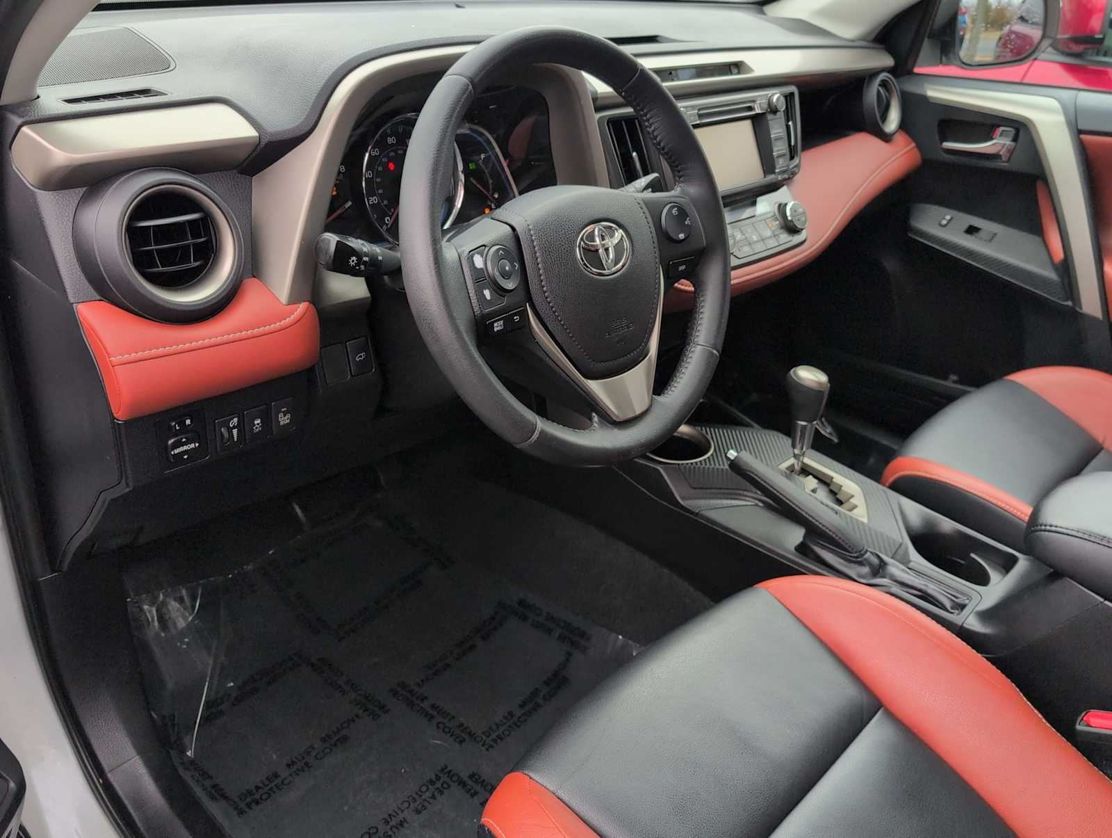 Thumbnail: 2014 Toyota RAV4 - 10