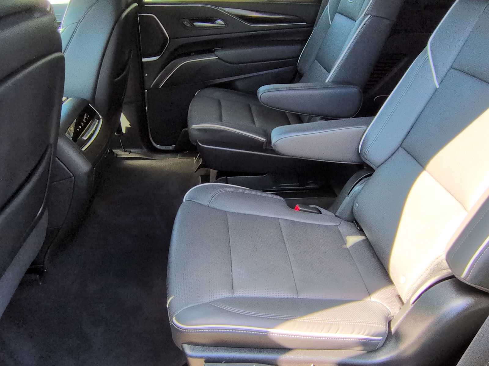 Thumbnail: 2024 Cadillac Escalade - 21