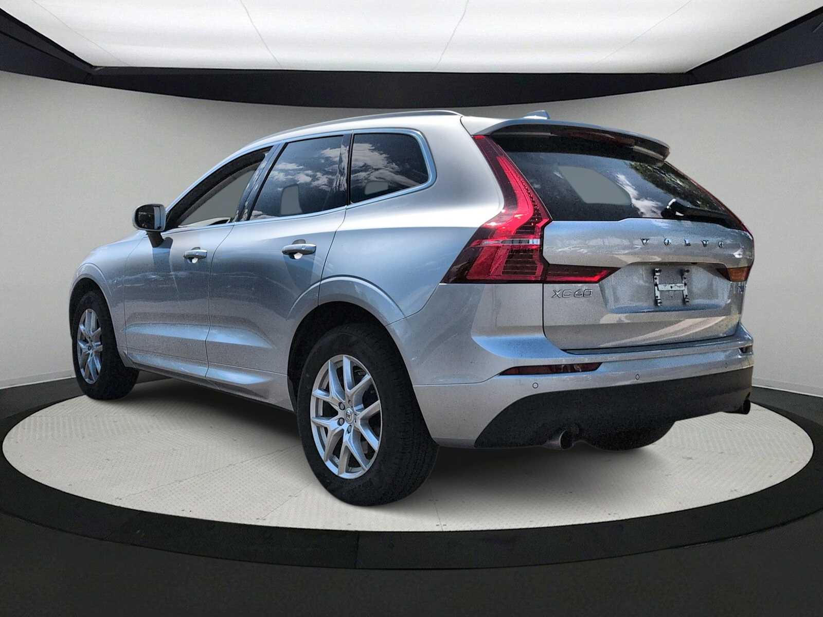 Thumbnail: 2021 Volvo XC60 - 6