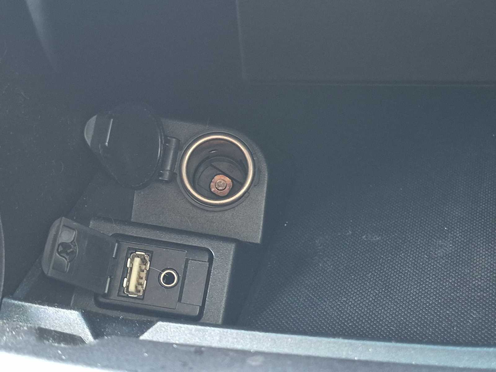 2016 Toyota Camry XLE - Photo 29