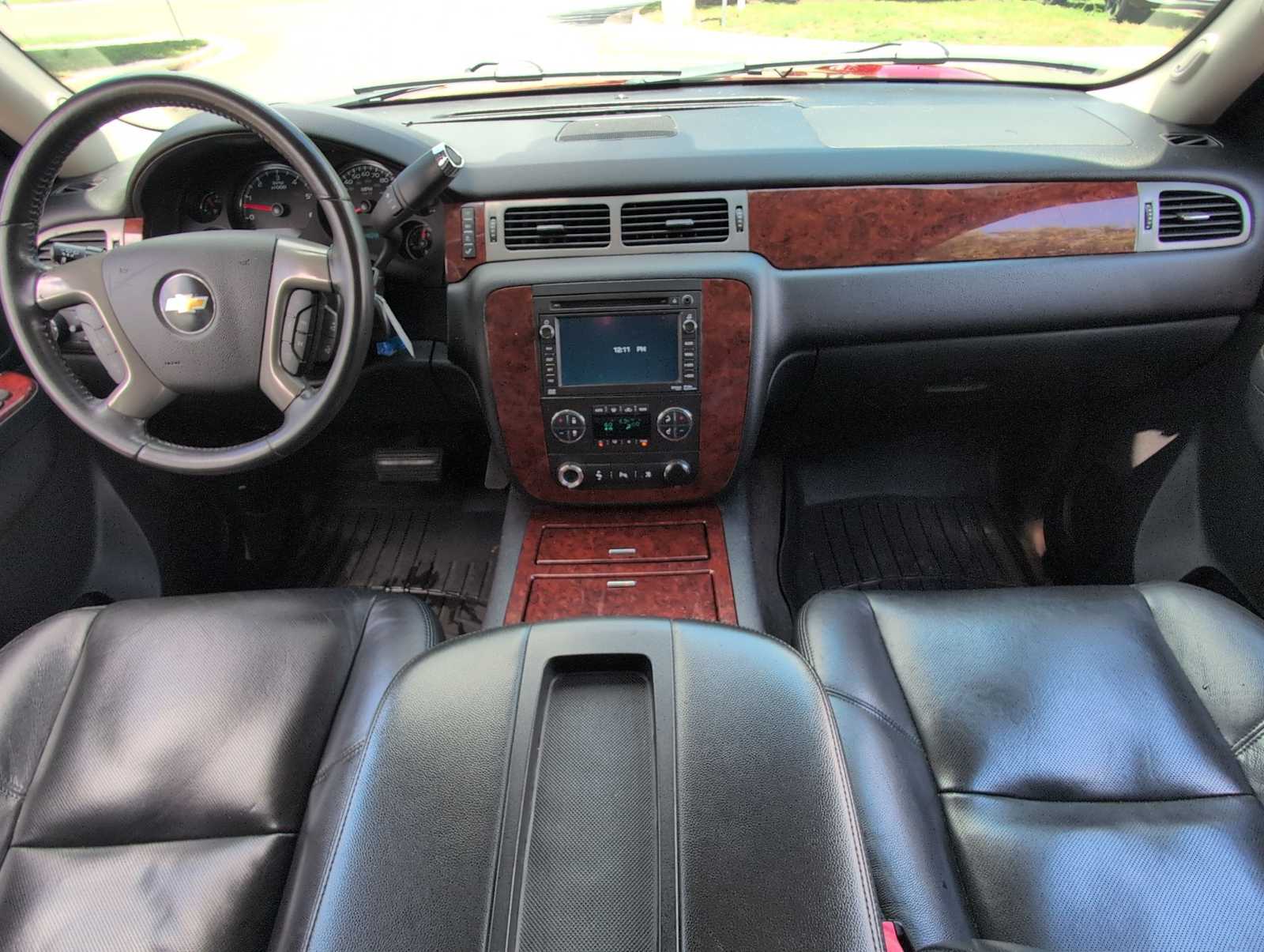 Thumbnail: 2011 Chevrolet Suburban - 15