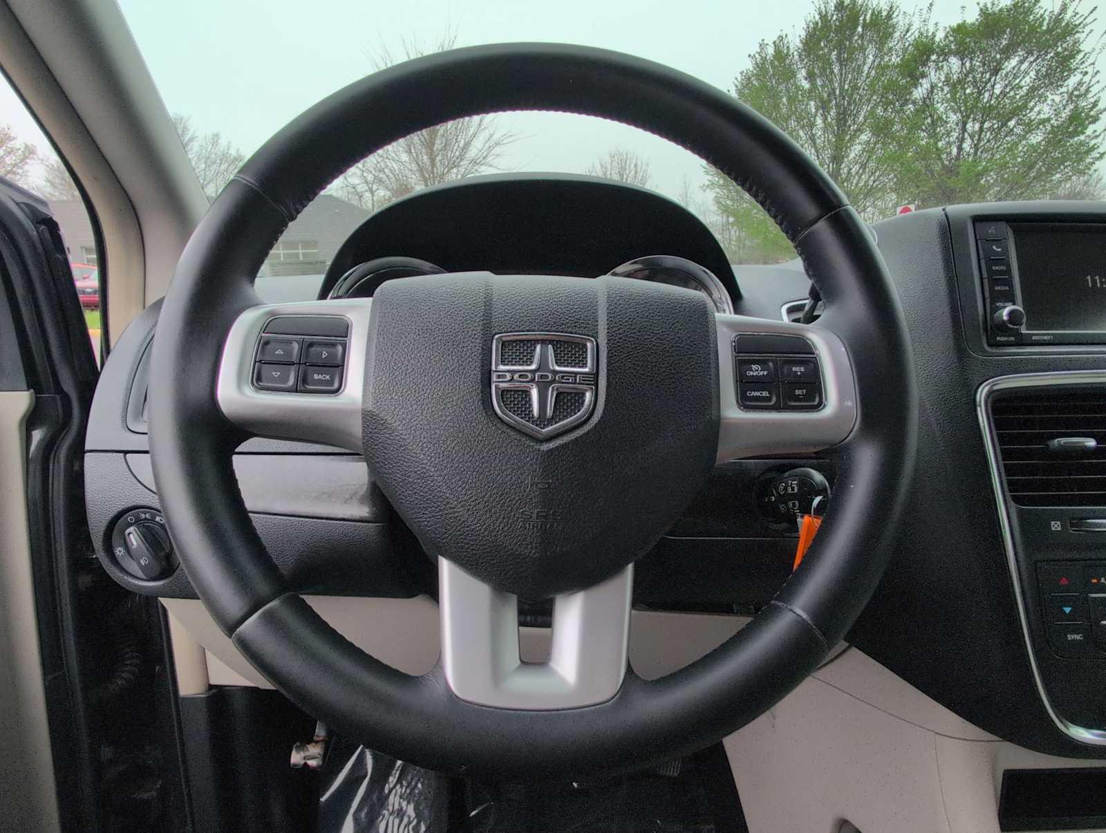 Thumbnail: 2012 Dodge Grand Caravan - 22