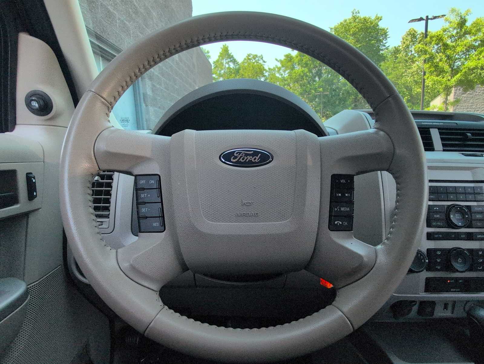 Thumbnail: 2012 Ford Escape - 22