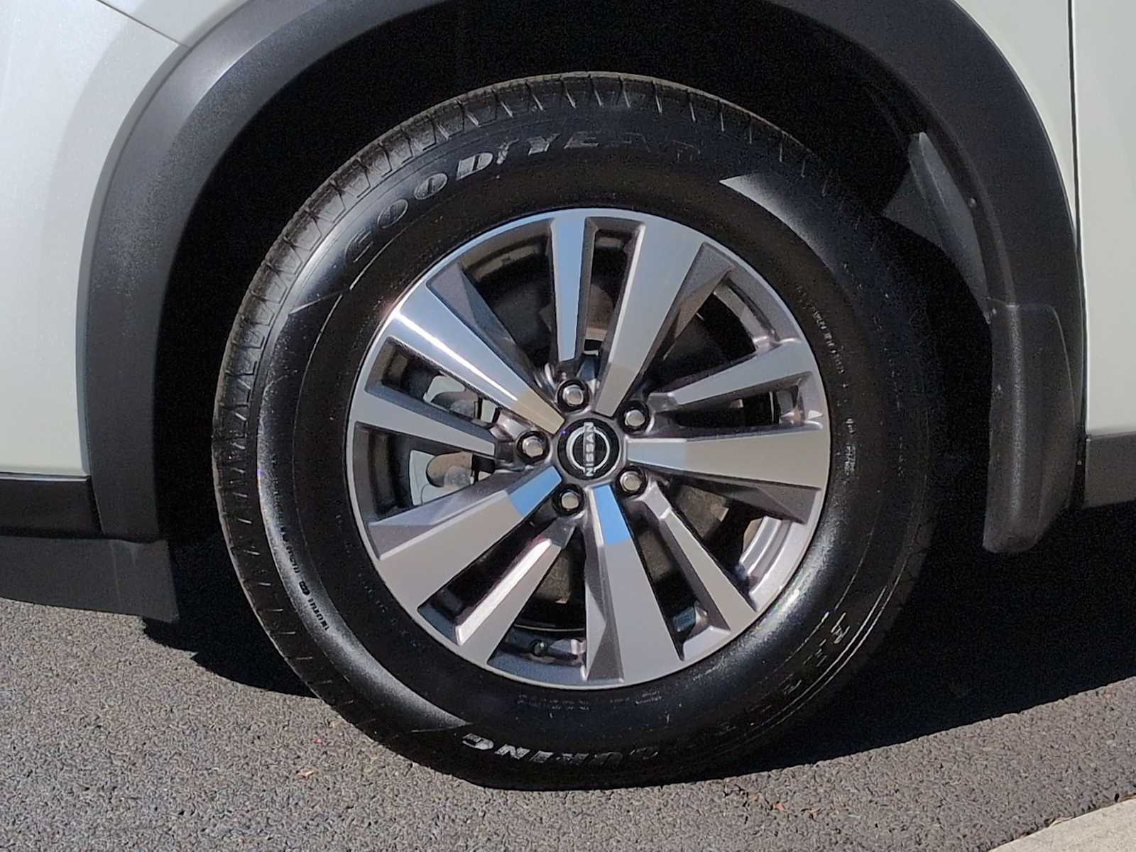 Thumbnail: 2022 Nissan Pathfinder - 14